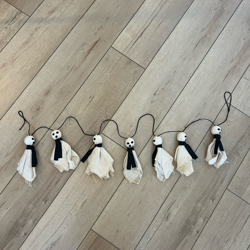 Ghost Garland Halloween Decor
